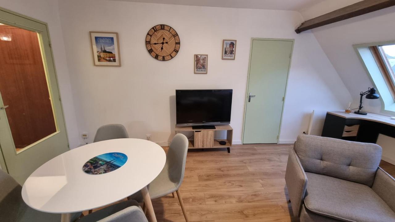 Studio Babylone - Parking & Wifi Chartres Buitenkant foto